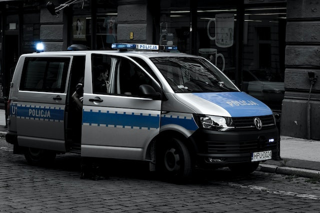 Zdjęcie Niebiesko Niebiescy. Zmiana sytuacji osób z zaburzeniami ze spektrum autyzmu w relacji z Policją w sytuacji kryzysowej.